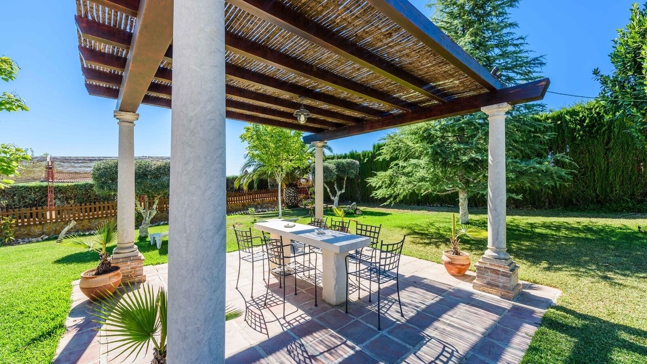 Photo of Outdoor in Monturque