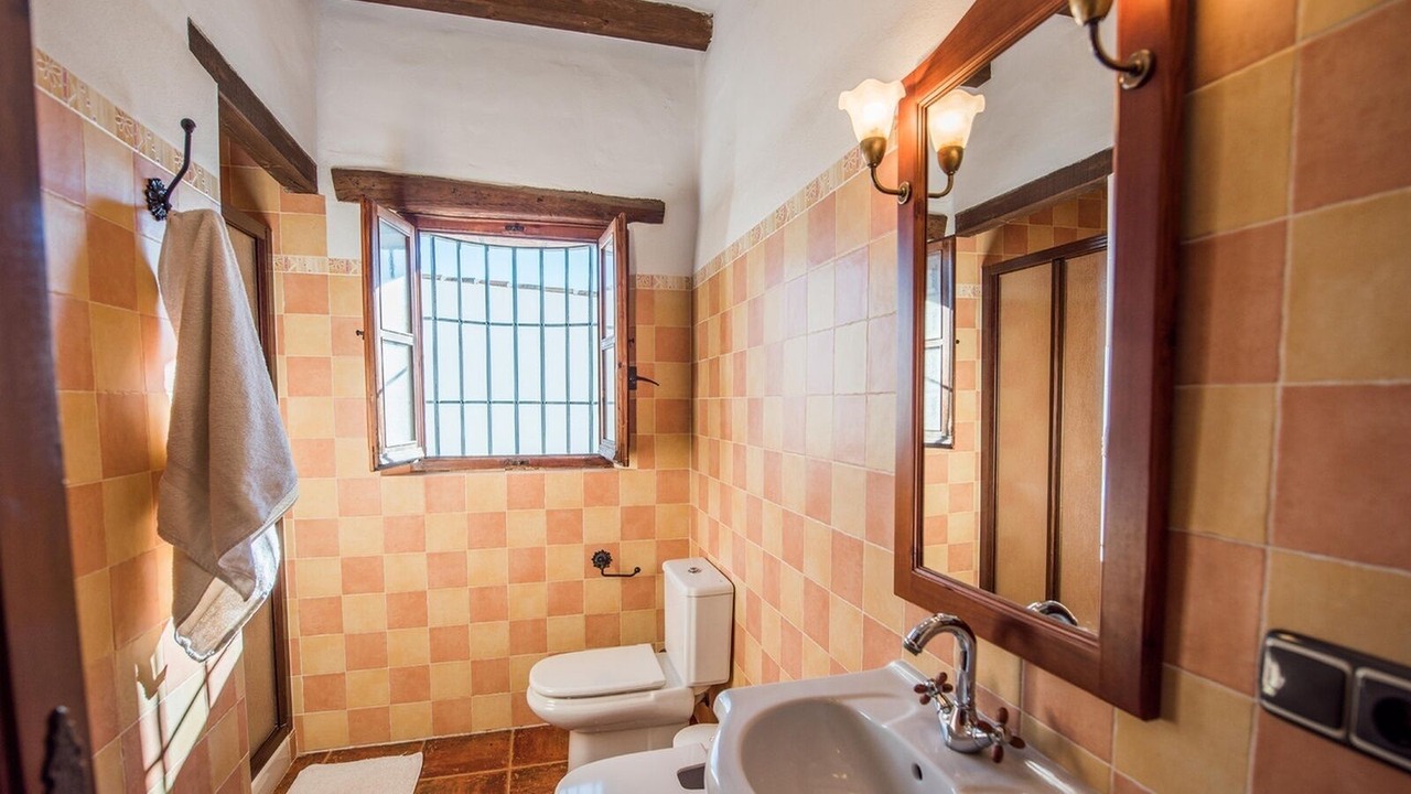 Photo of Bathroom in Almachar