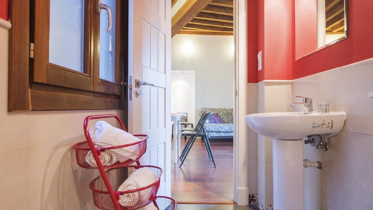 Photo of Bathroom in Toledo City Center