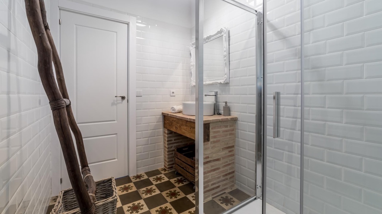 Photo of Bathroom in Ruzafa