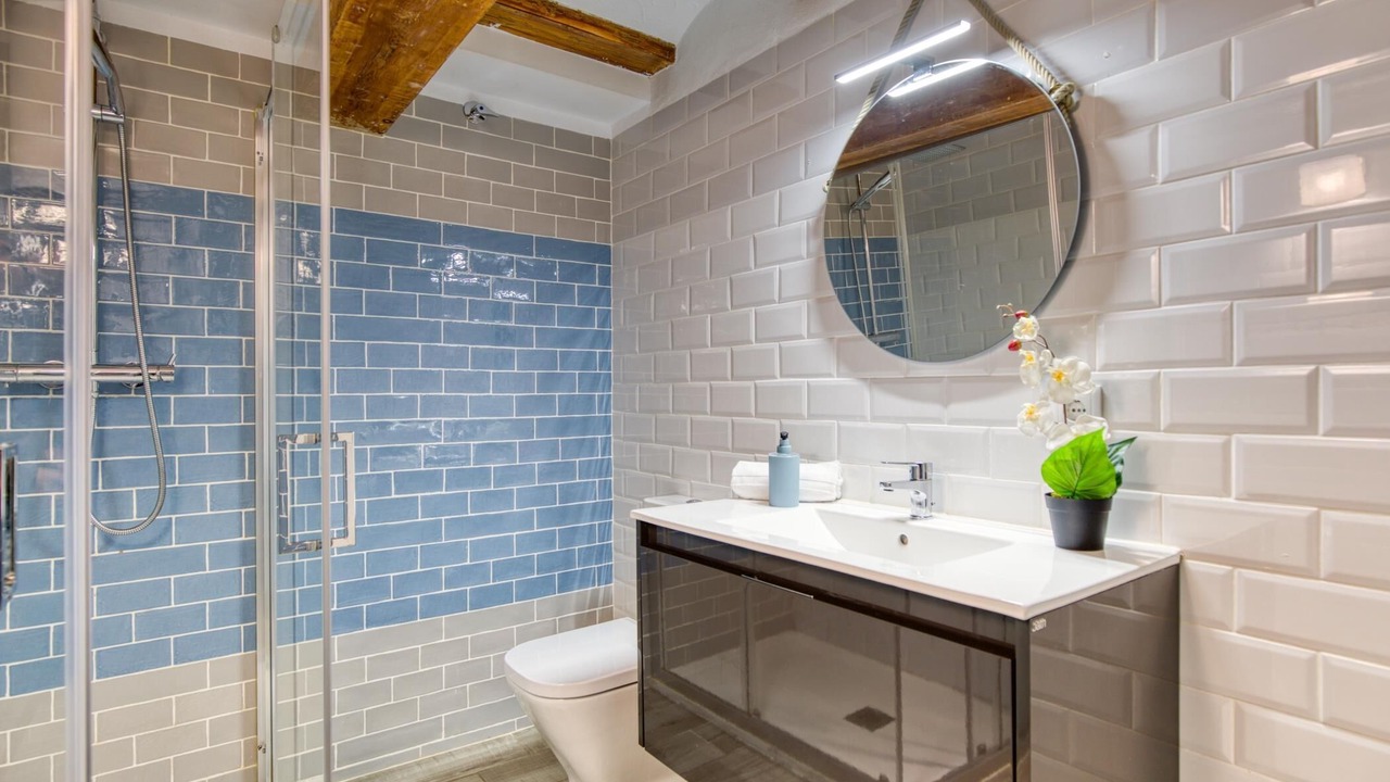 Photo of Bathroom in Ruzafa