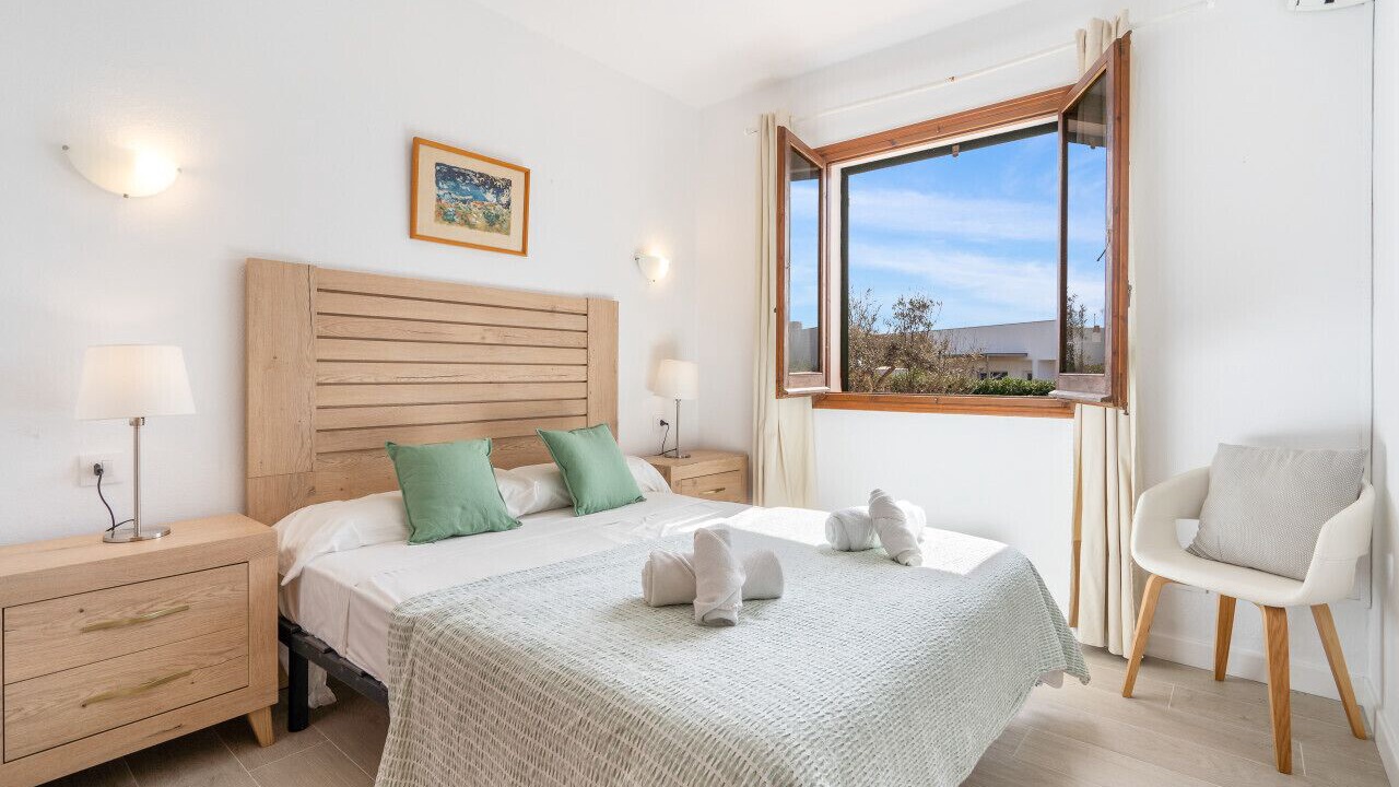 Photo of Bedroom in Binibequer Vell
