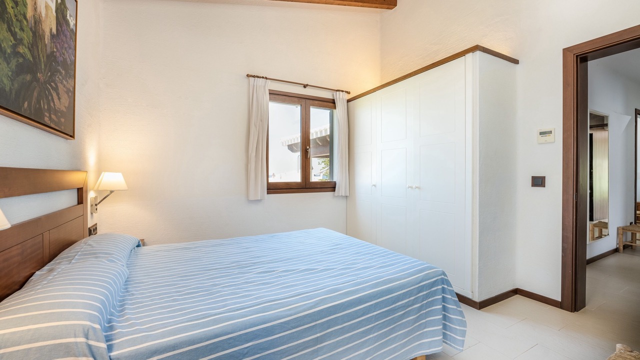 Photo of Bedroom in Binibequer Vell
