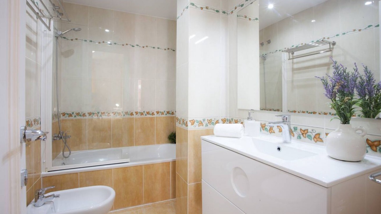 Photo of Bathroom in Ruzafa