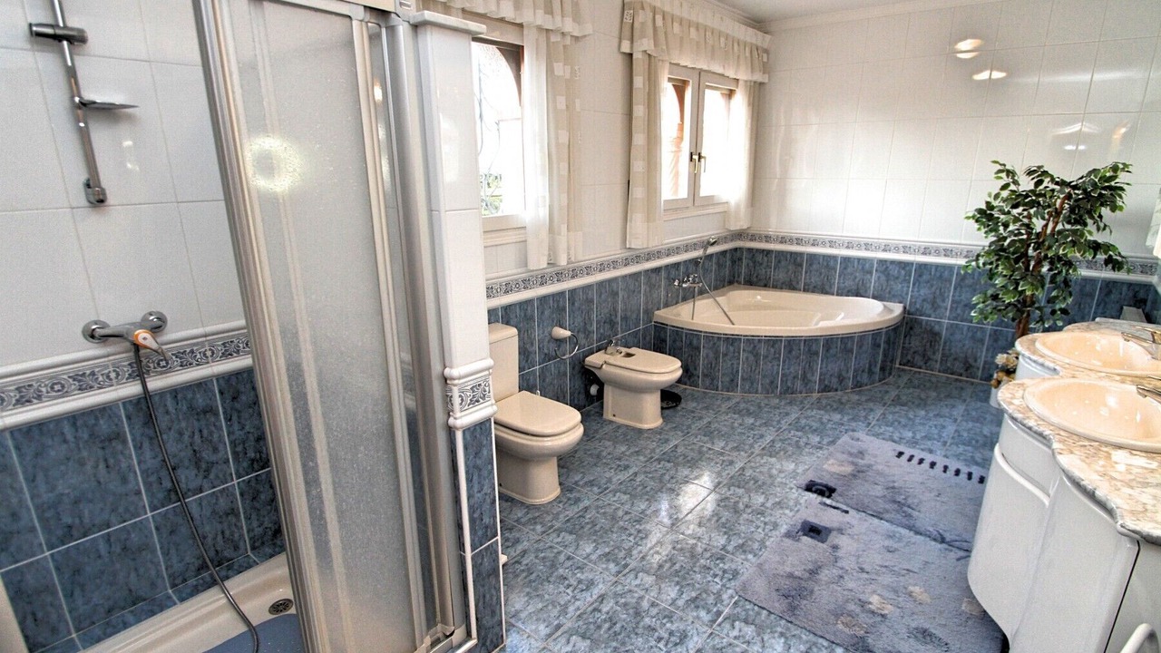 Photo of Bathroom in Miami Platja