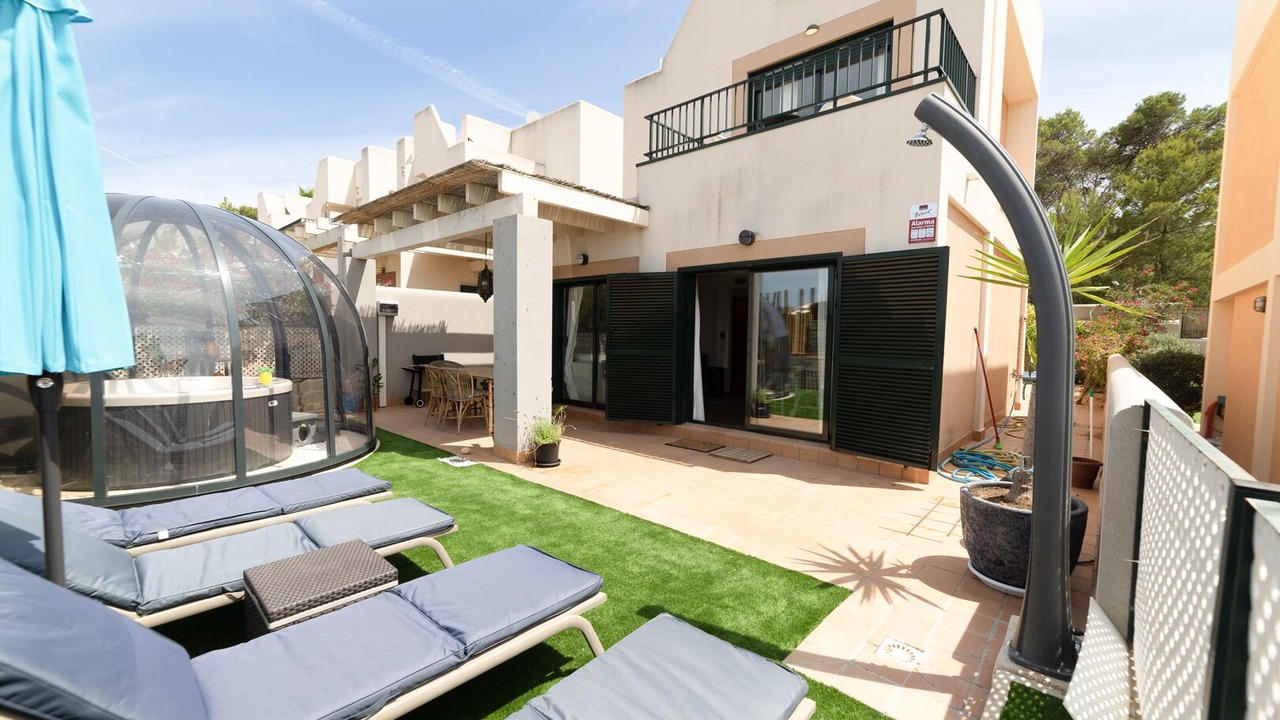 Photo of Patio Balcony in Sant Josep de sa Talaia