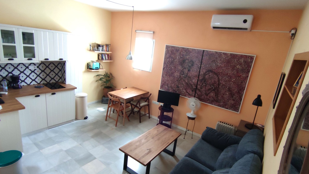Photo of Livingroom in Alameda