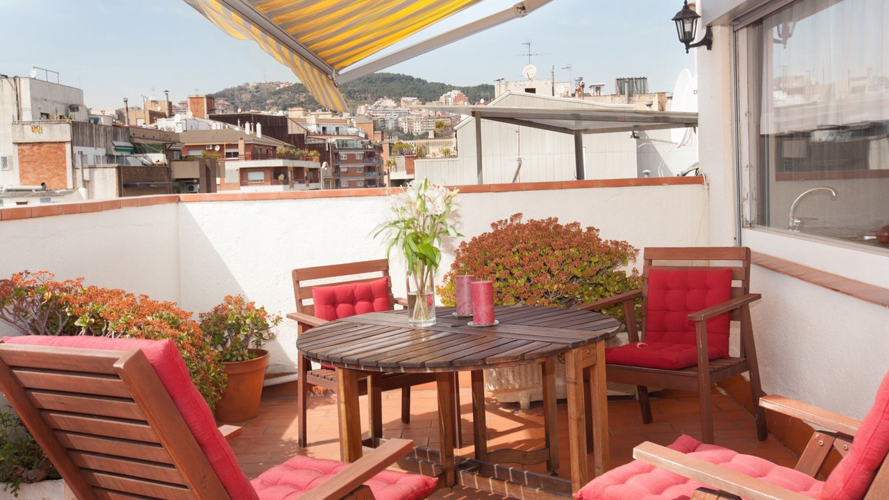 Photo of Outdoor in El Camp de l'Arpa del Clot