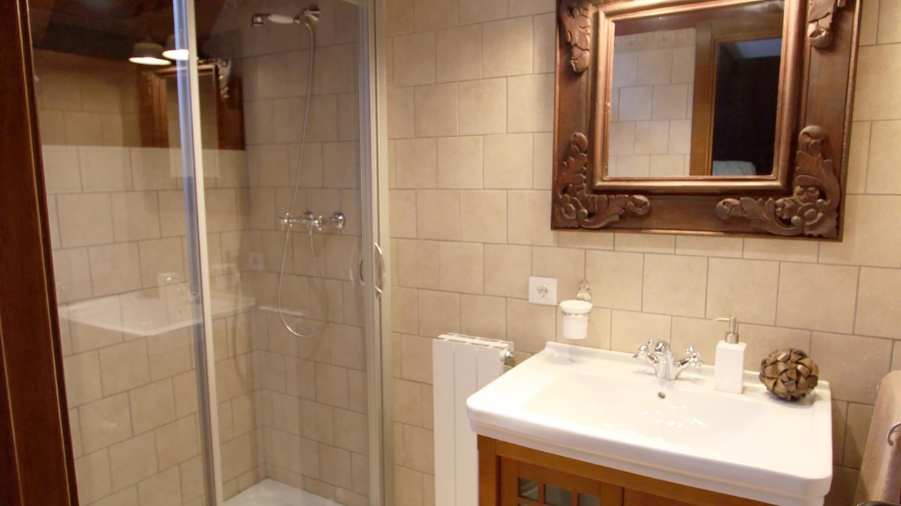 Photo of Bathroom in Escarrilla