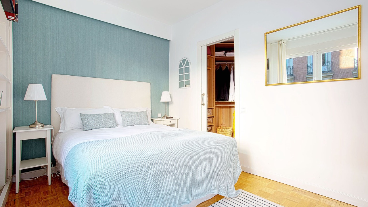 Photo of Bedroom in Jeronimos
