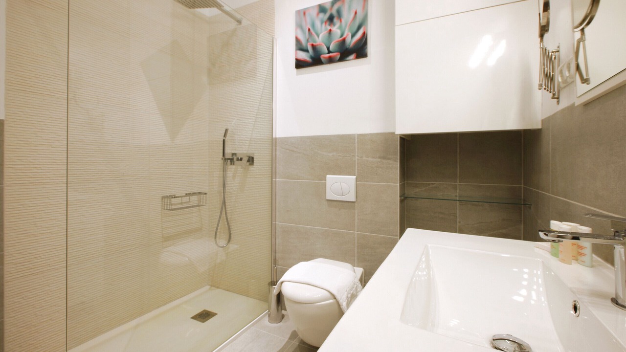 Photo of Bathroom in Embajadores