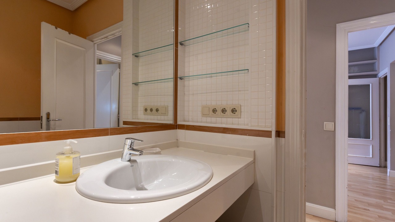 Photo of Bathroom in Guindalera