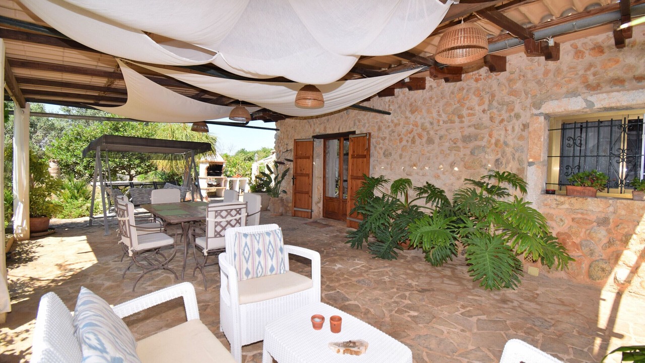 Photo of Outdoor in Buger