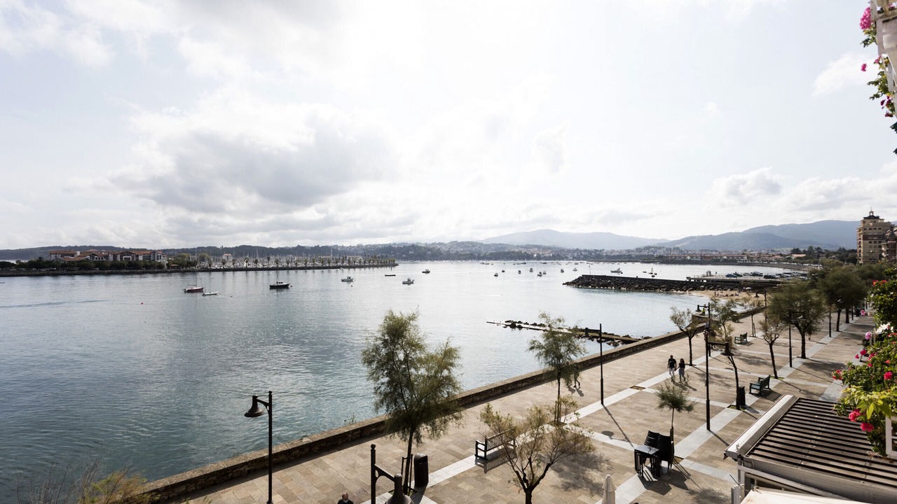 Photo of Others in La Marina
