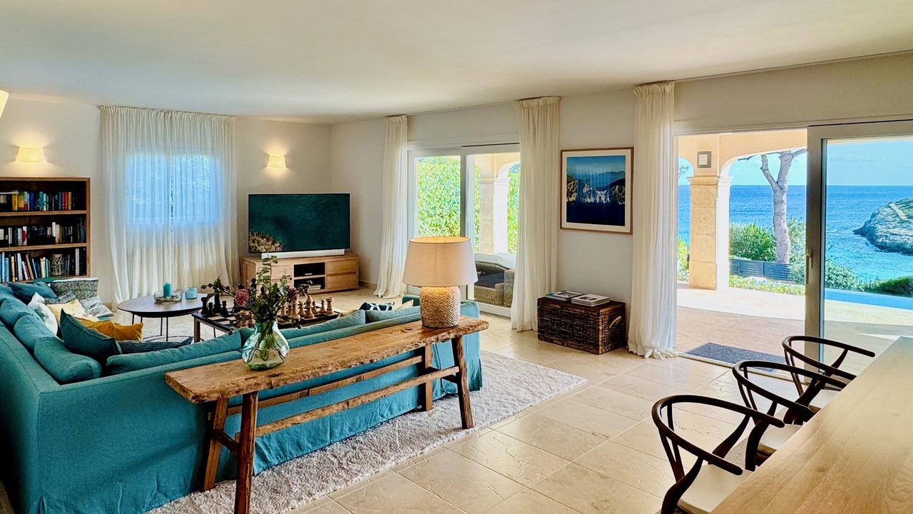 Photo of Livingroom in Cala Mandia