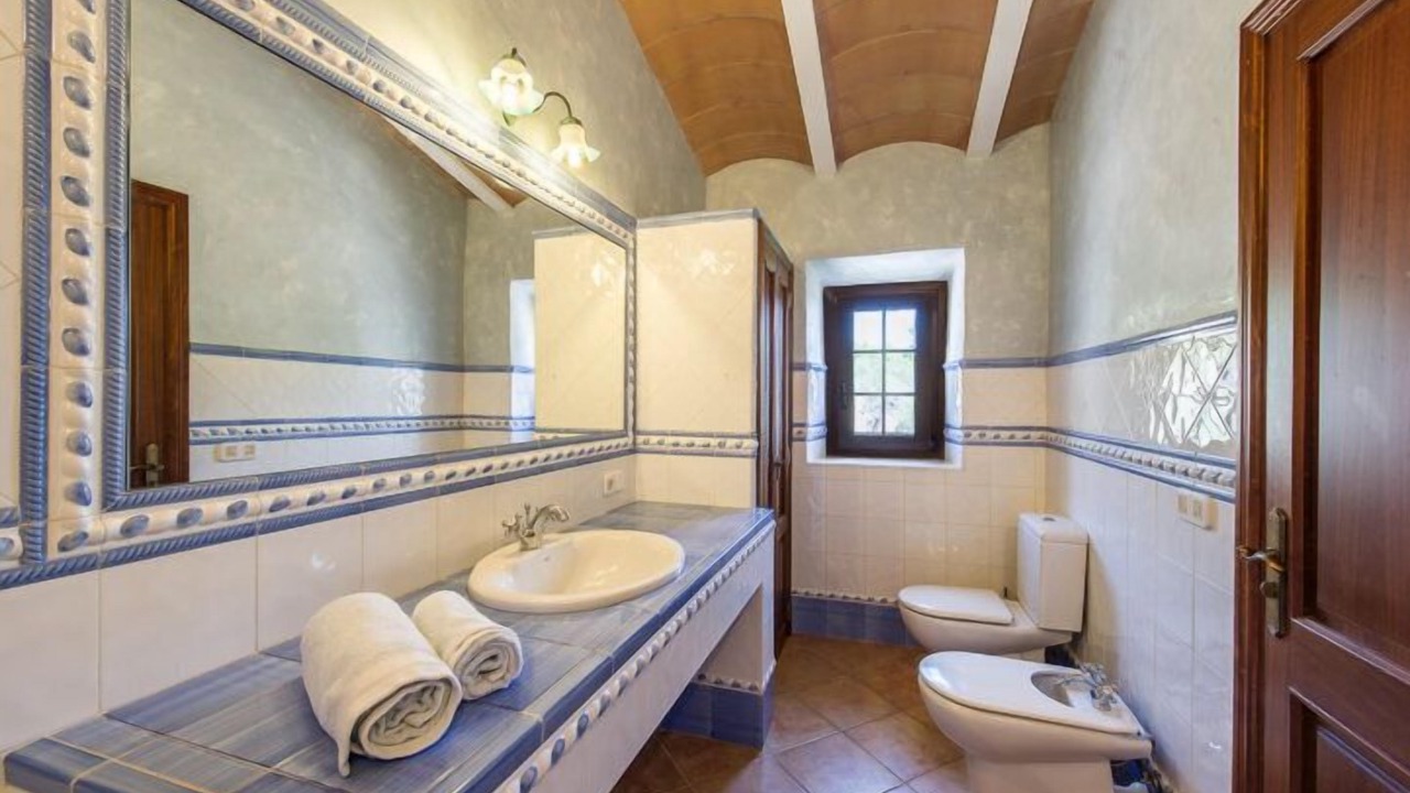 Photo of Bathroom in S Horta