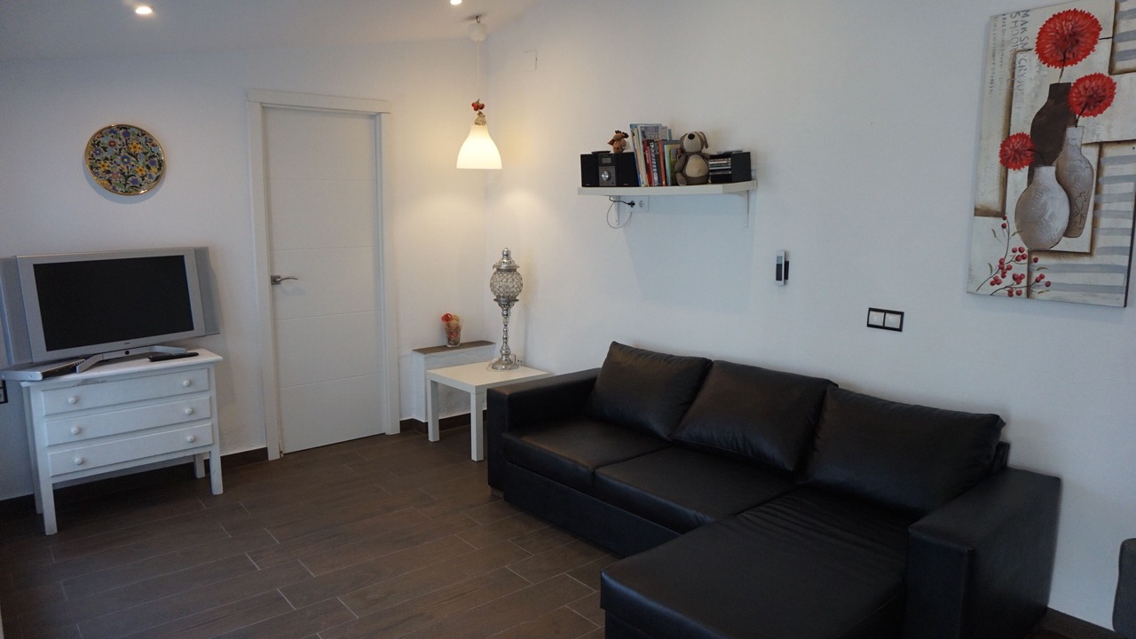 Photo of Livingroom in Alameda