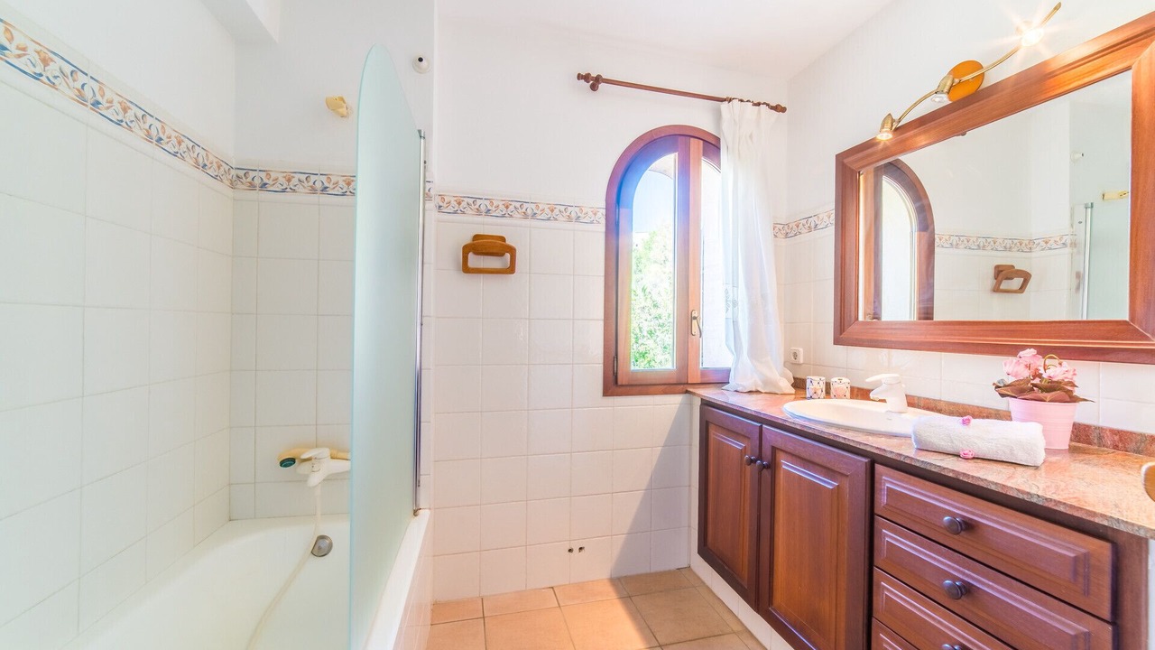 Photo of Bathroom in Buger