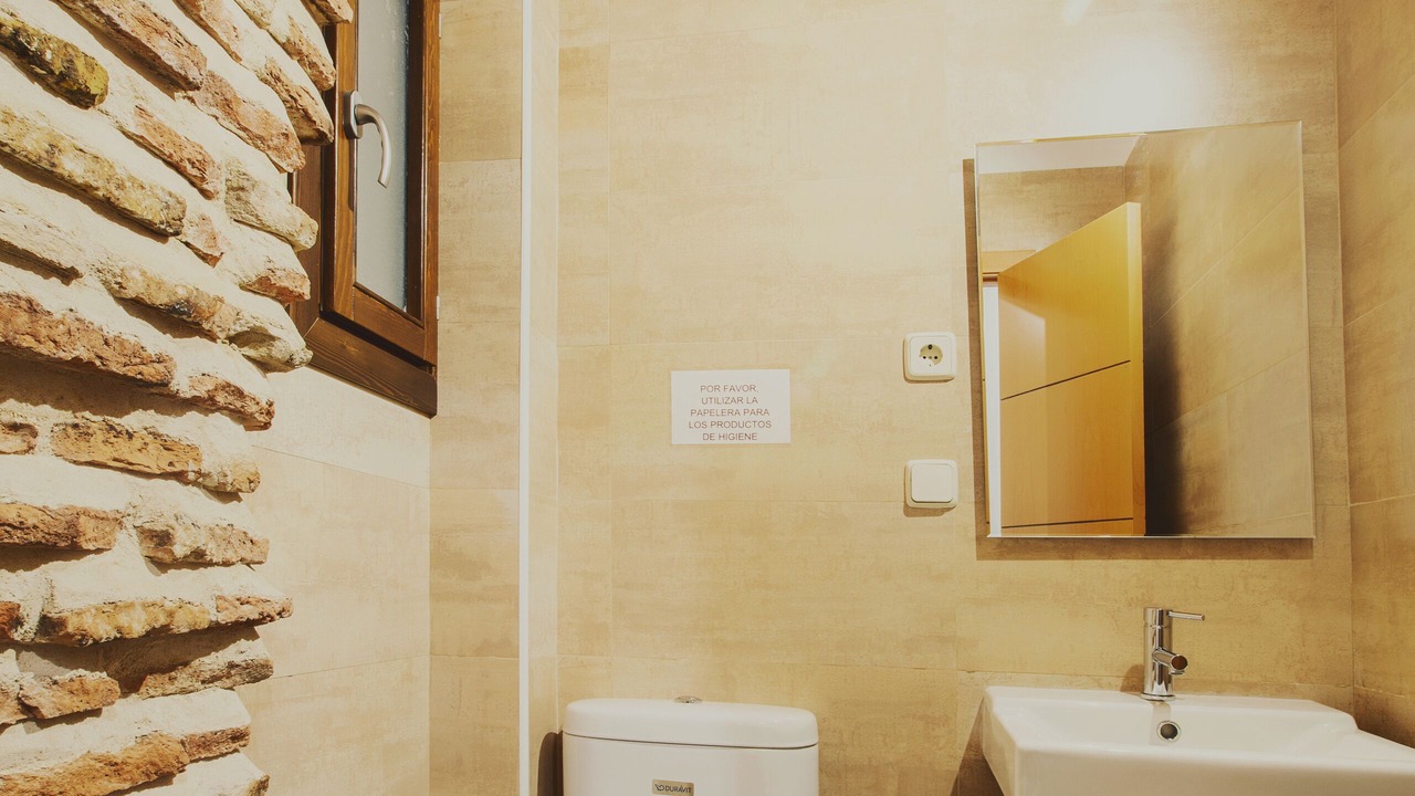 Photo of Bathroom in Toledo City Center