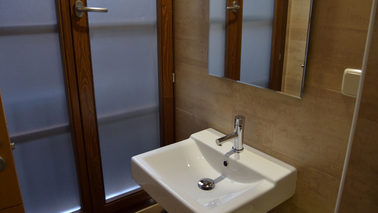 Photo of Bathroom in Toledo City Center