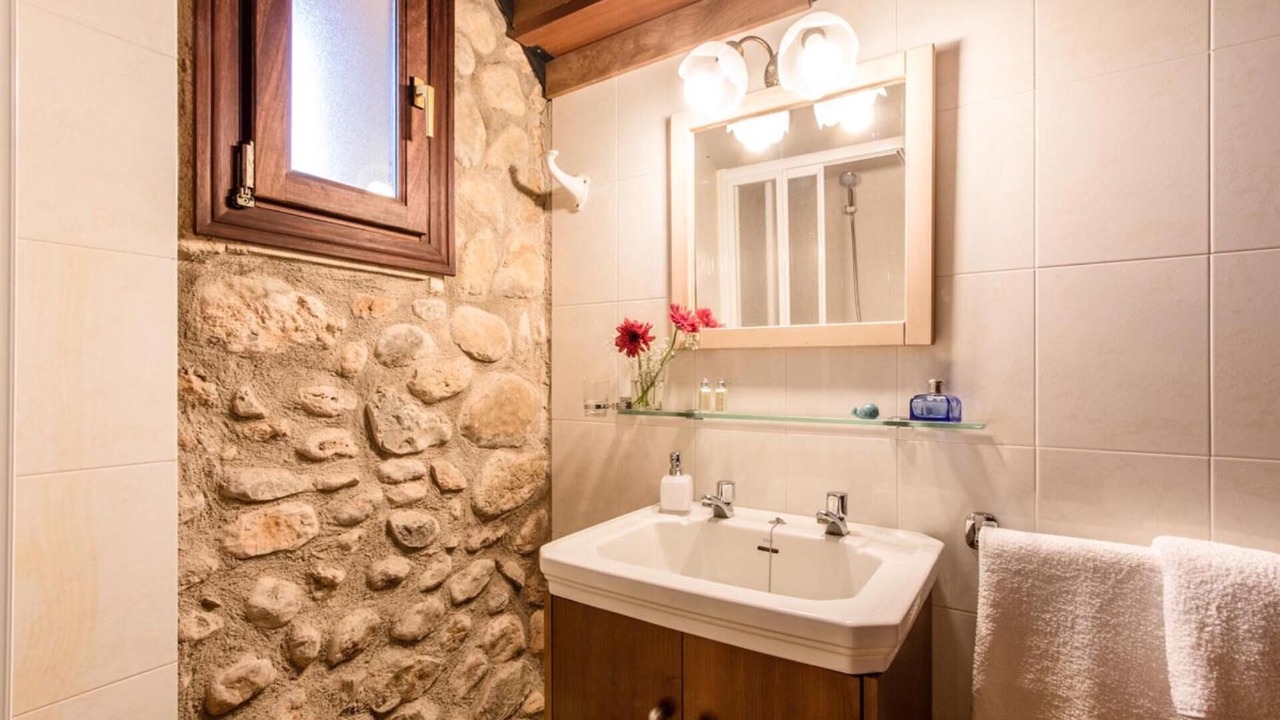 Photo of Bathroom in Buger