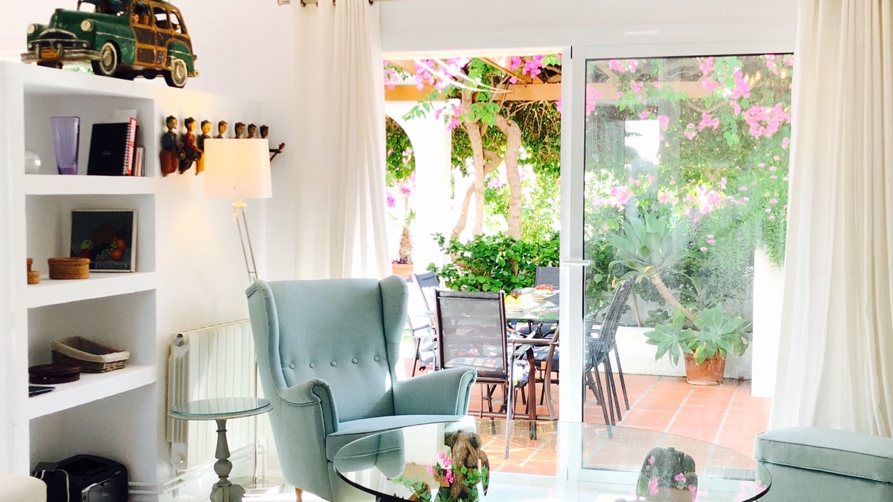 Photo of Livingroom in Vista de los Angeles-Rumina