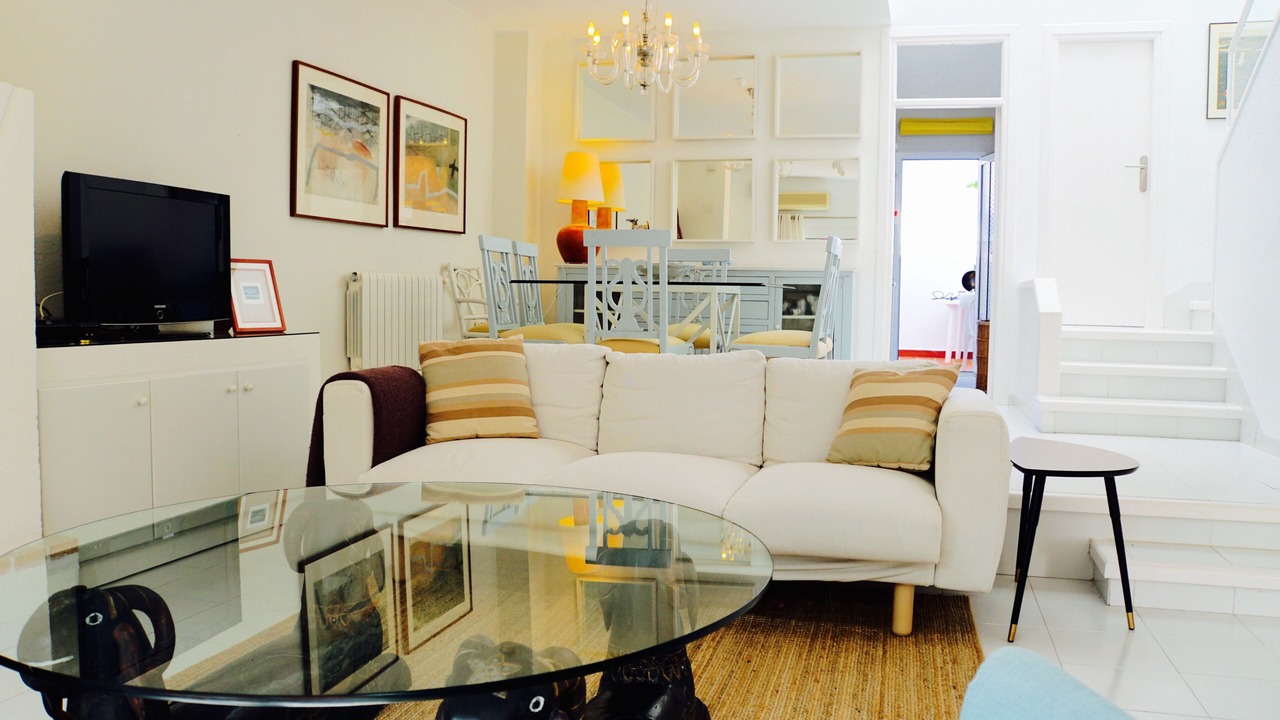 Photo of Livingroom in Vista de los Angeles-Rumina