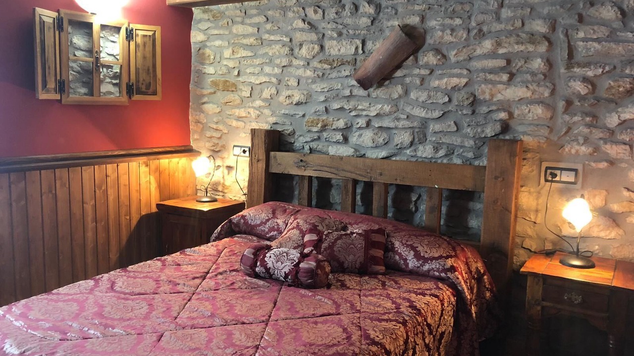 Photo of Bedroom in Cremenes