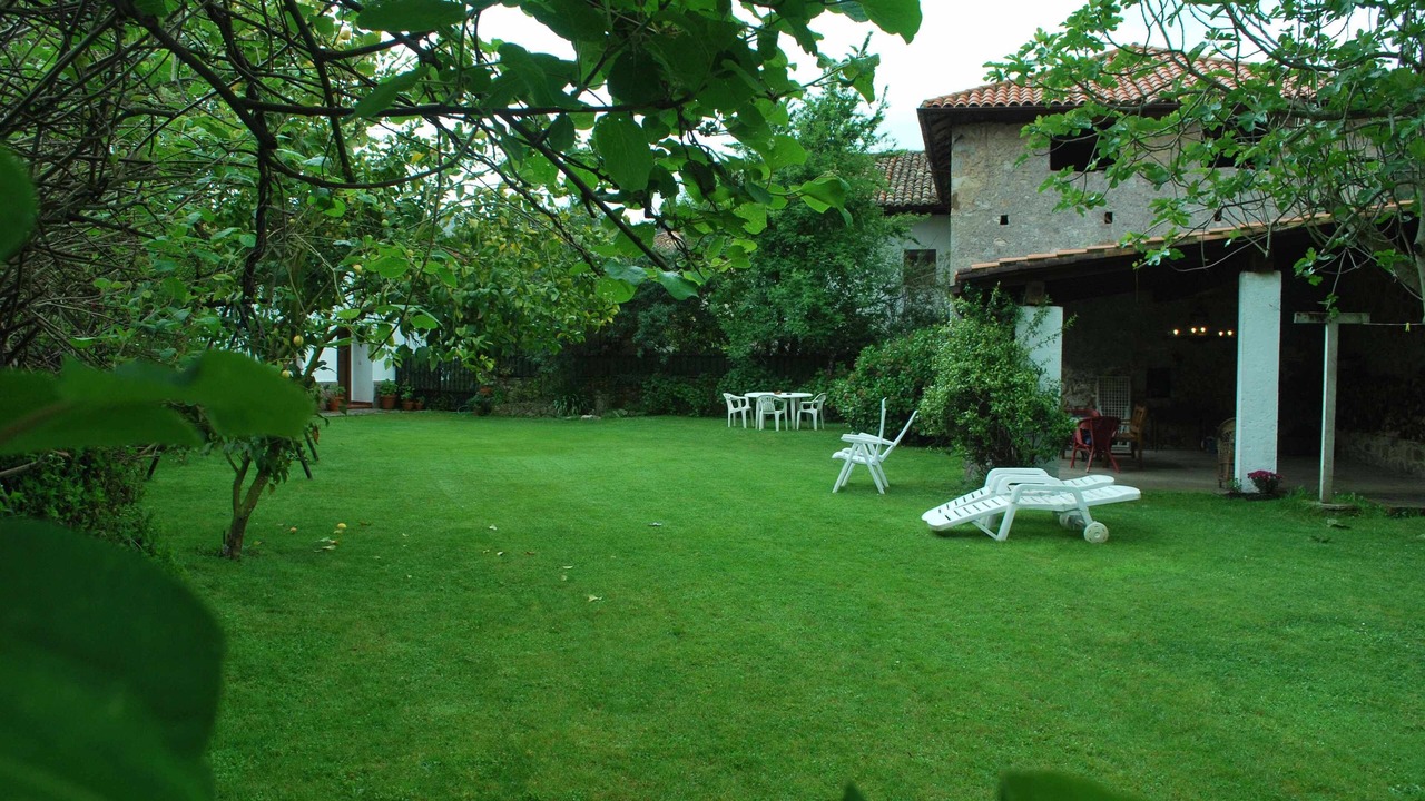 Photo of Outdoor in Rales