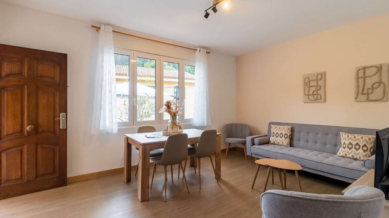 Photo of Livingroom in Luena