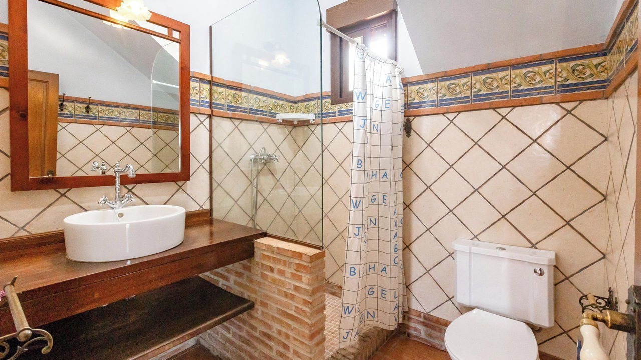 Photo of Bathroom in Baena
