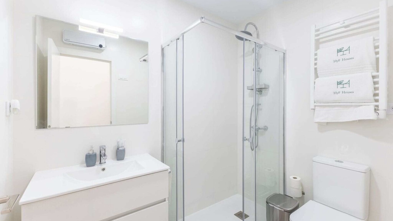 Photo of Bathroom in Gaztambide