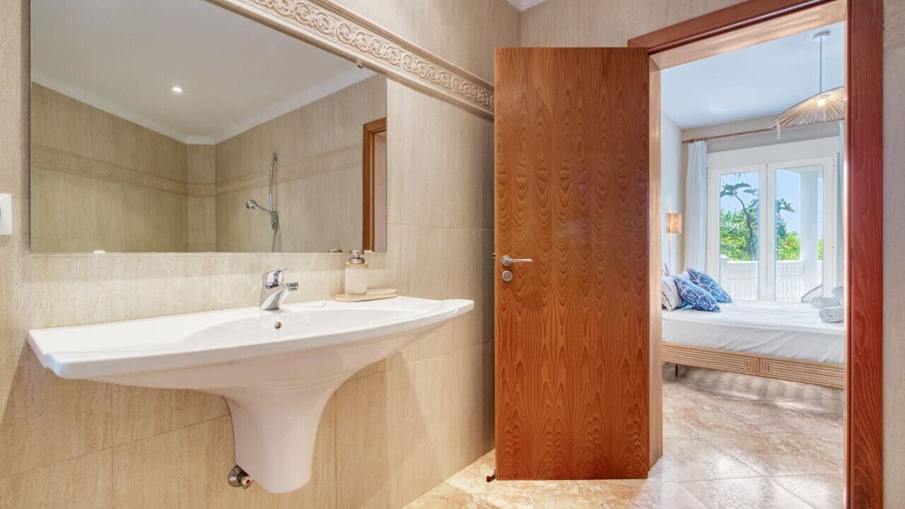 Photo of Bathroom in Aduanas