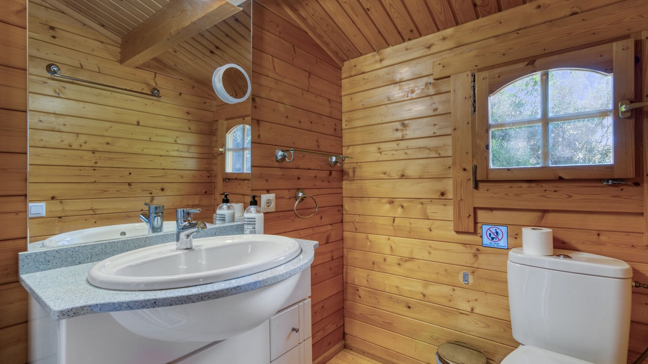 Photo of Bathroom in Benicolet