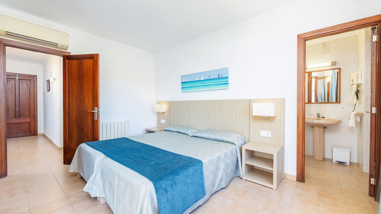 Photo of Bedroom in Cala Figuera