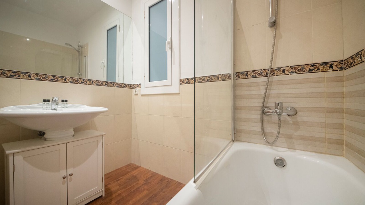 Photo of Bathroom in La Nova Esquerra de l'Eixample