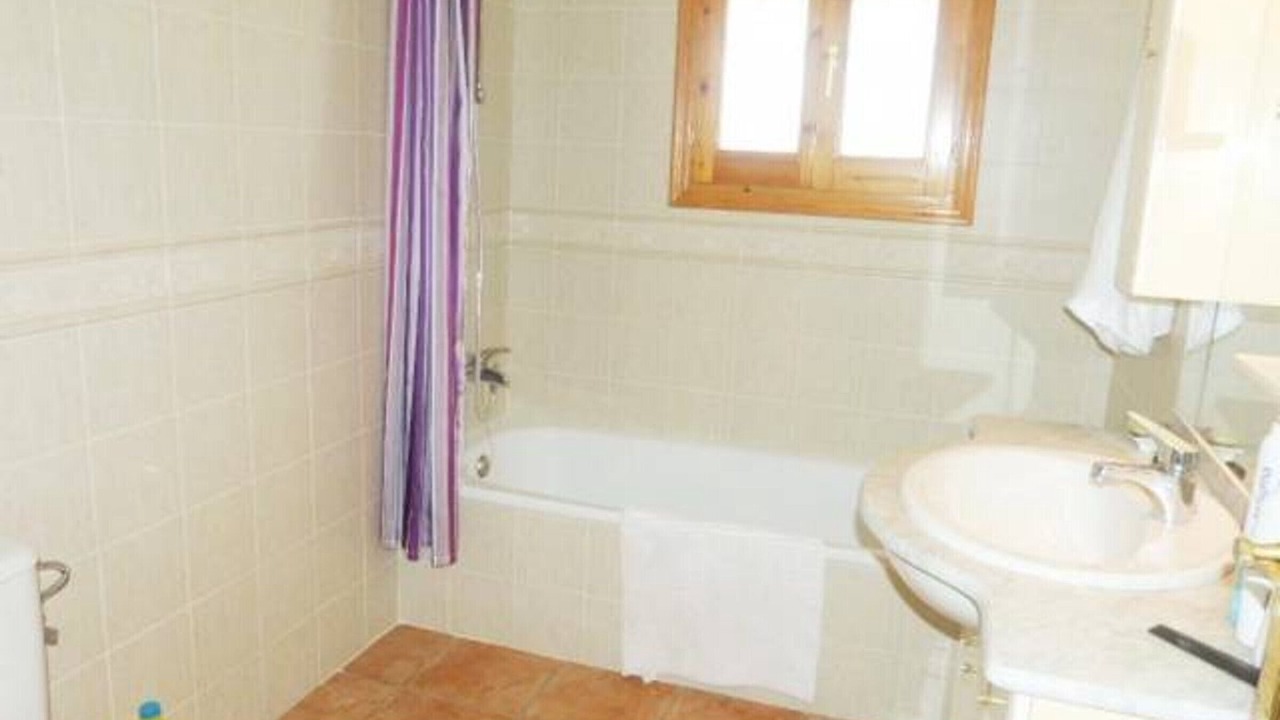 Photo of Bathroom in Jalon