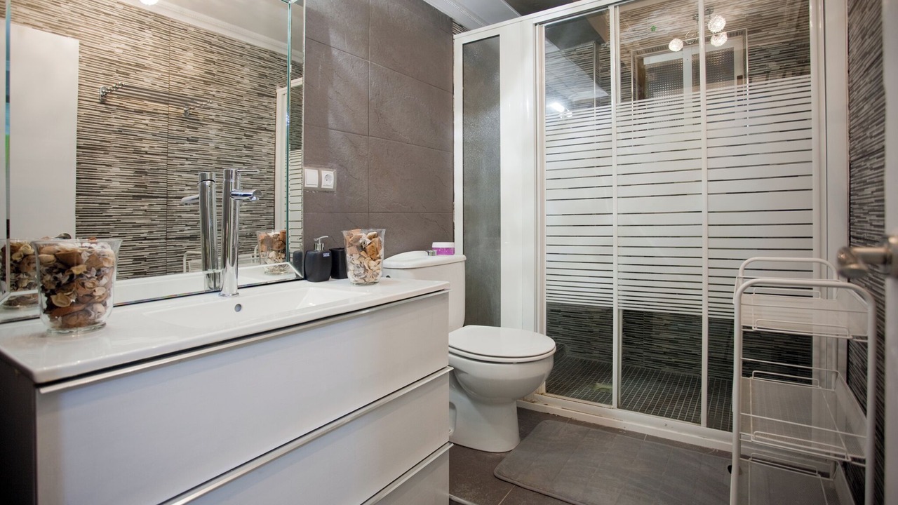 Photo of Bathroom in Aiora