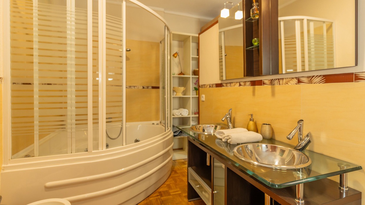 Photo of Bathroom in Imperial