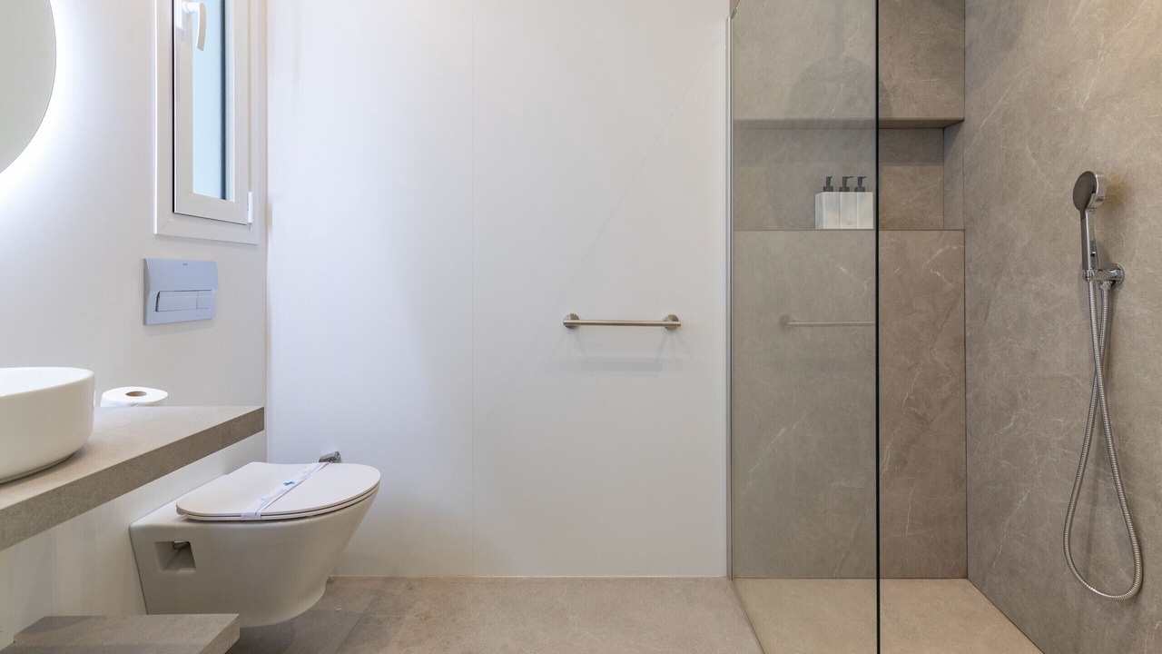 Photo of Bathroom in El Cabanyal