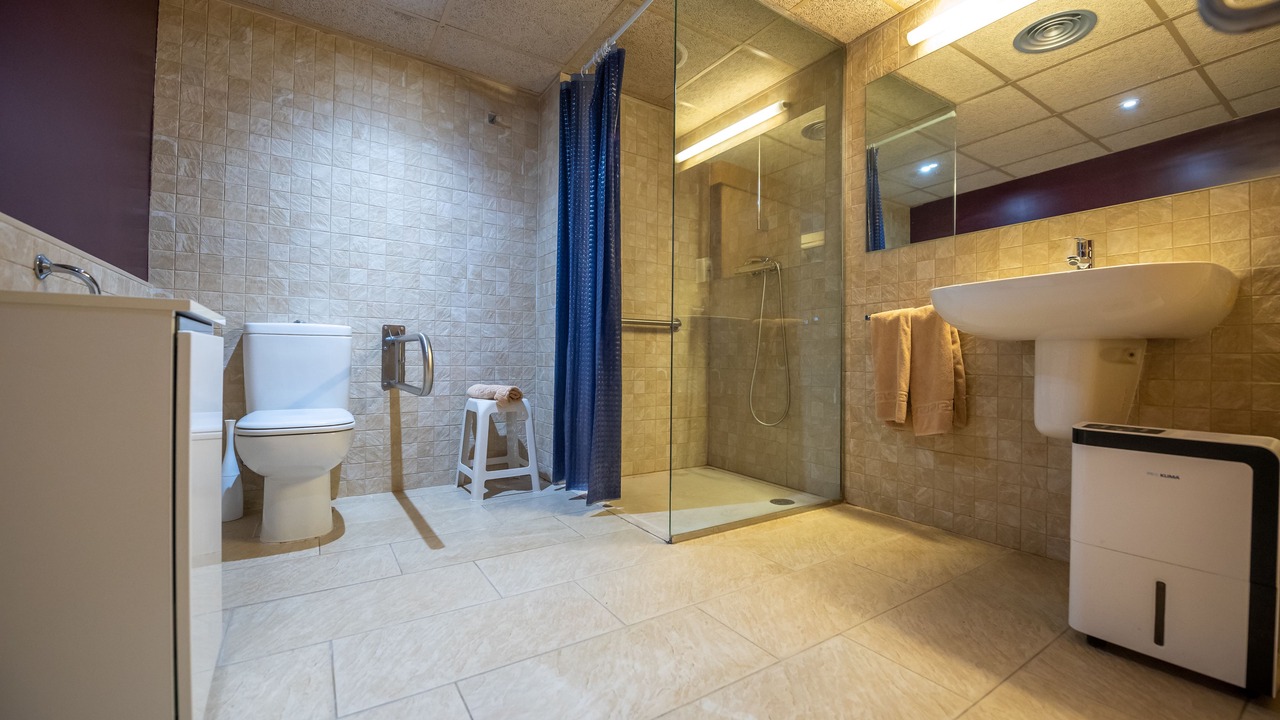Photo of Bathroom in Fares