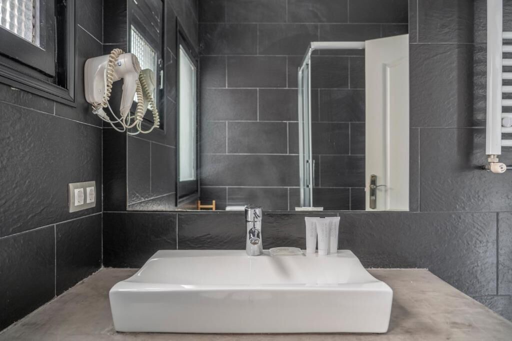 Photo of Bathroom in La Nova Esquerra de l'Eixample