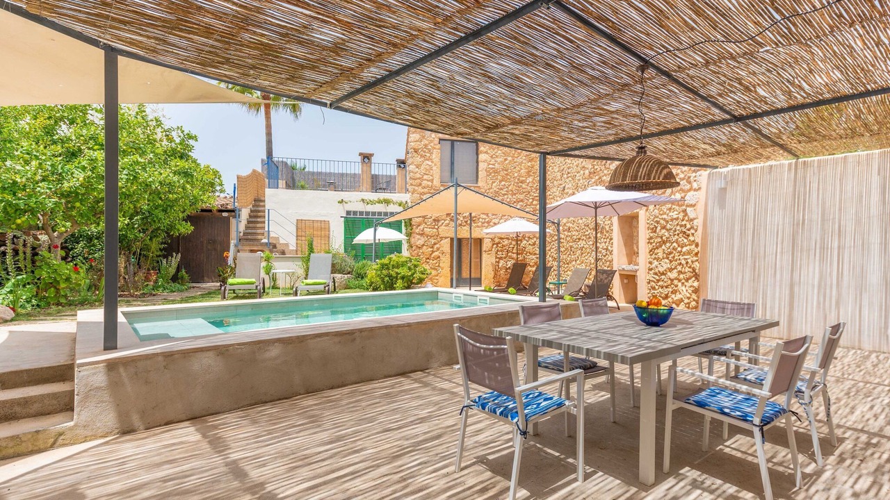 Photo of Patio Balcony in Pina