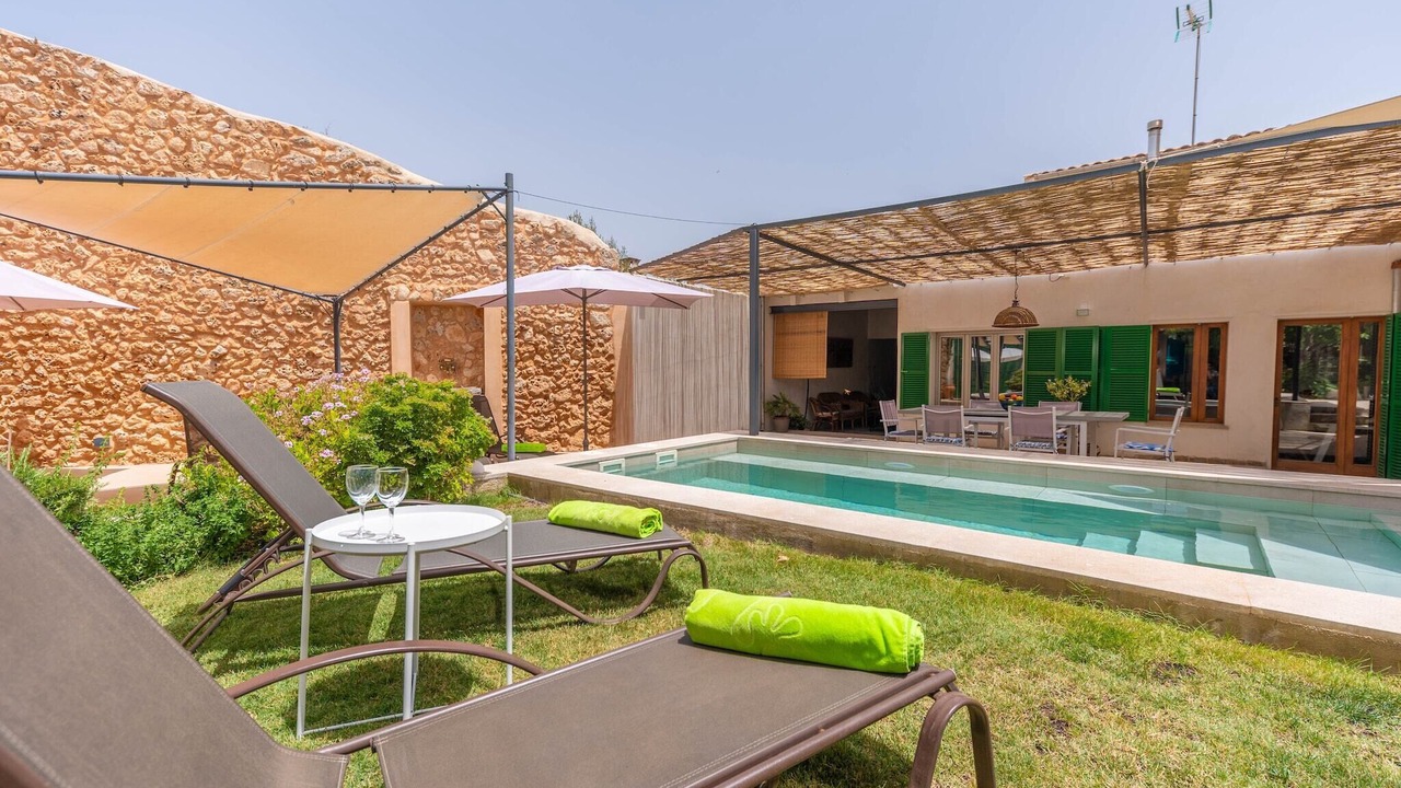 Photo of Outdoor in Pina