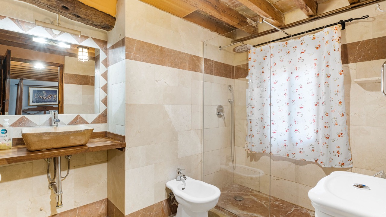 Photo of Bathroom in Catral