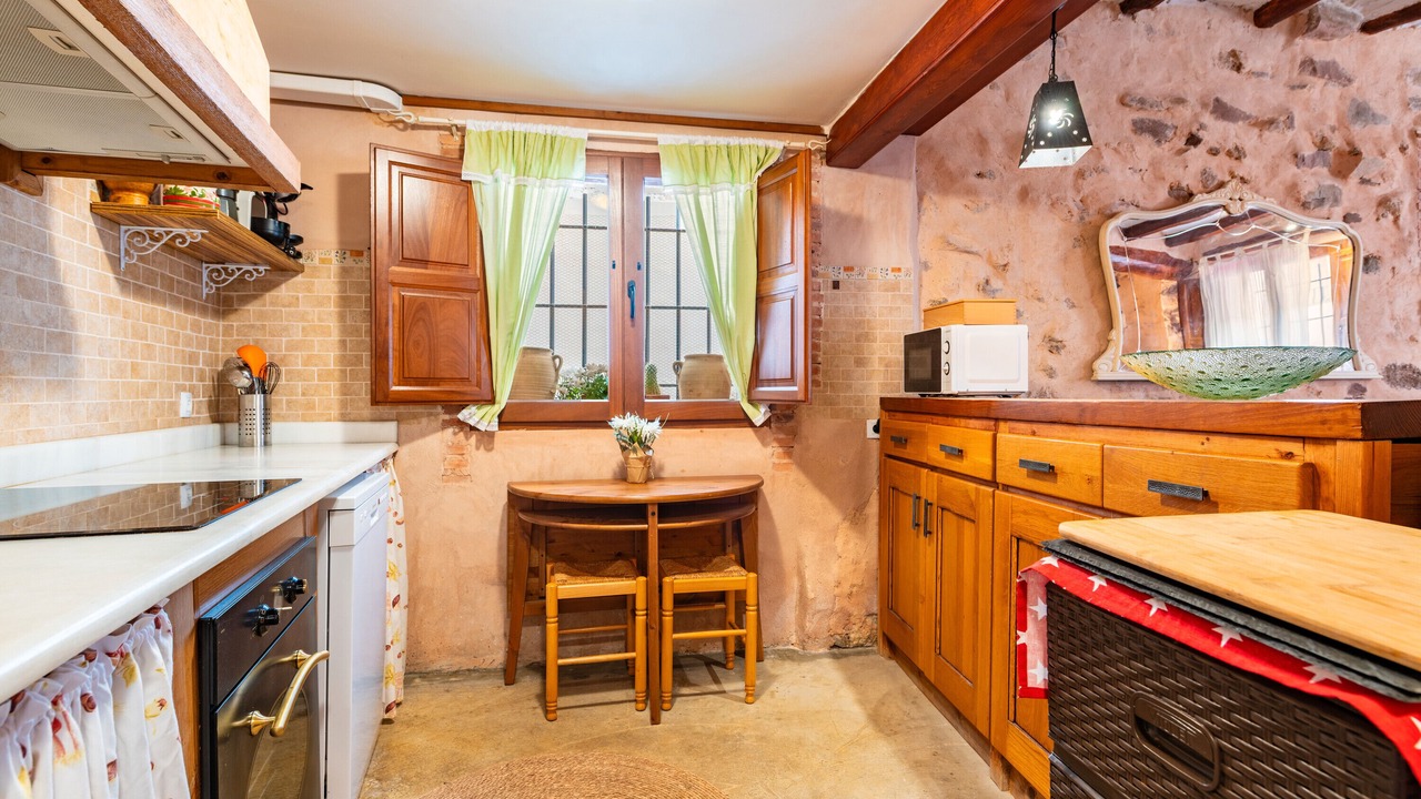 Photo of Kitchen in Algimia de Almonacid