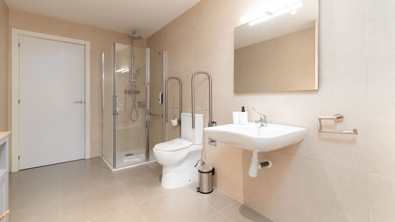 Photo of Bathroom in Patraix