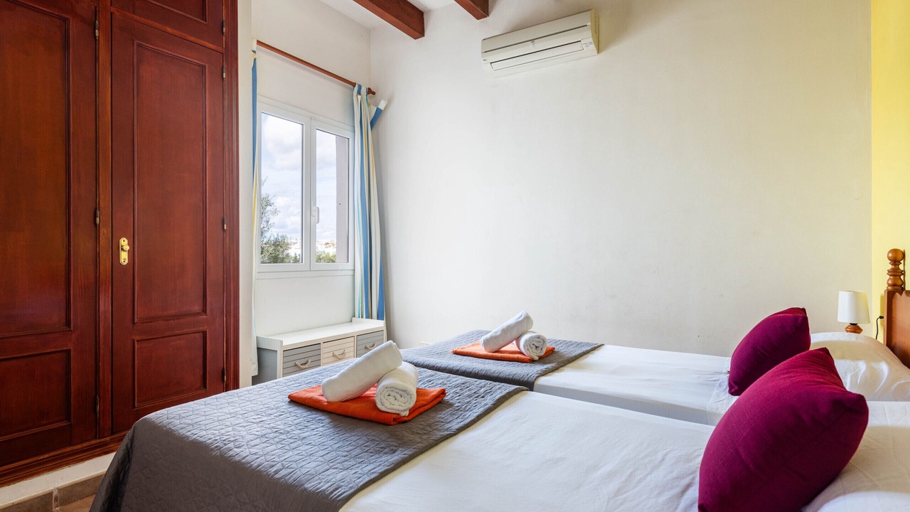 Photo of Bedroom in Binibequer Vell