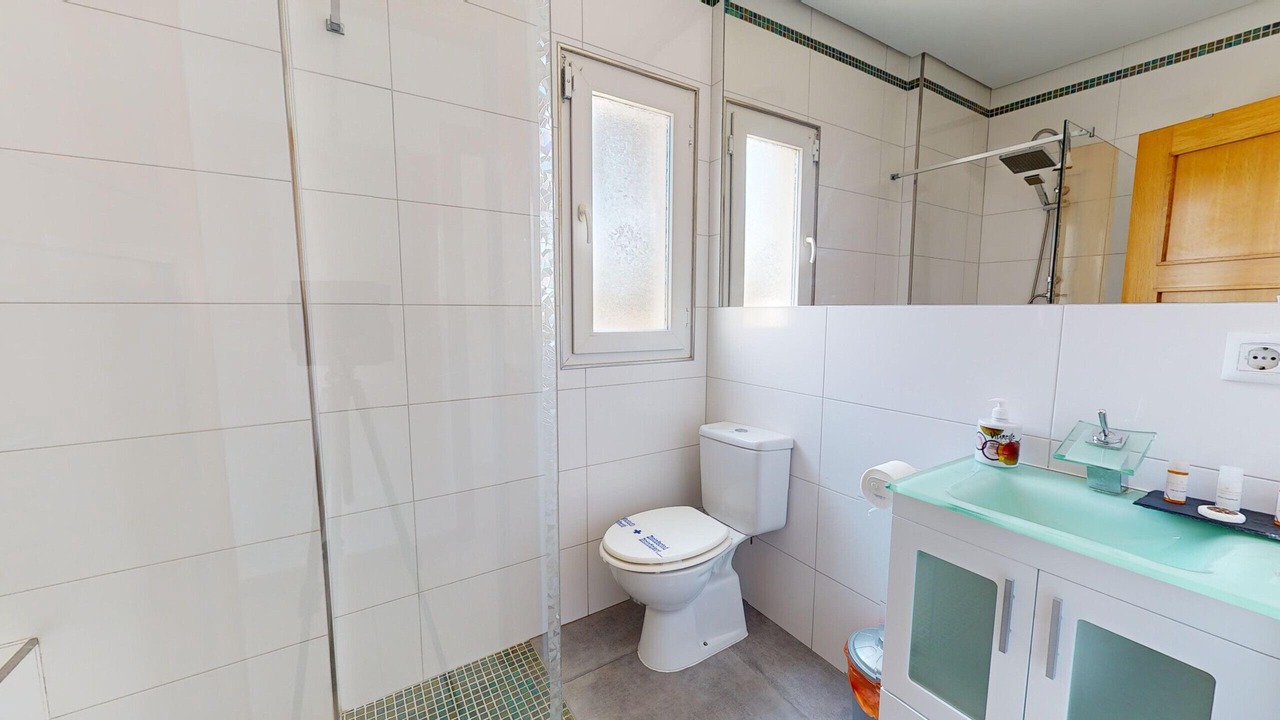 Photo of Bathroom in Roldan
