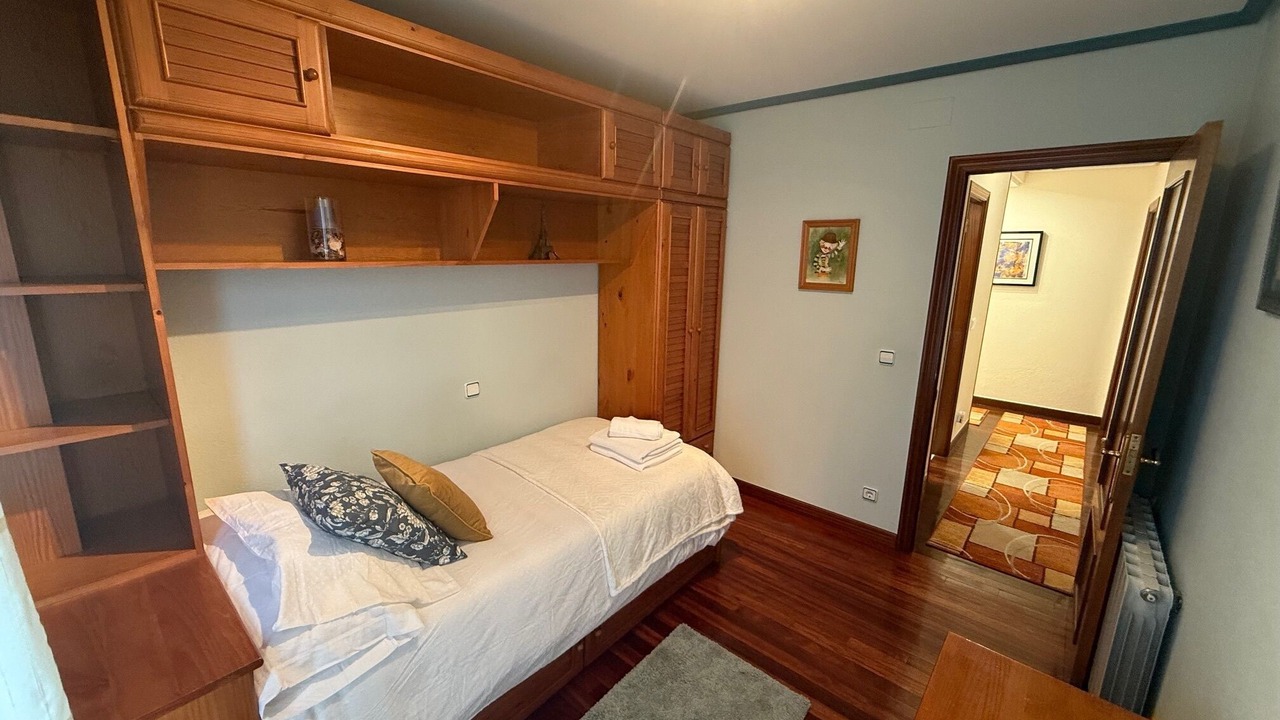 Photo of Bedroom in Saron